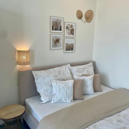 Elegant Riverside With Breathtaking Rock Views 公寓 *