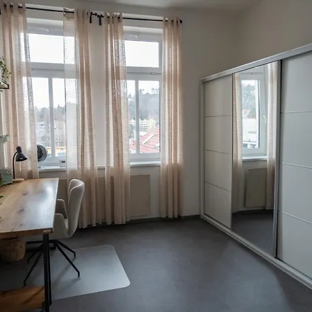 아파트 Designovy S Vyhledem Na Reku *