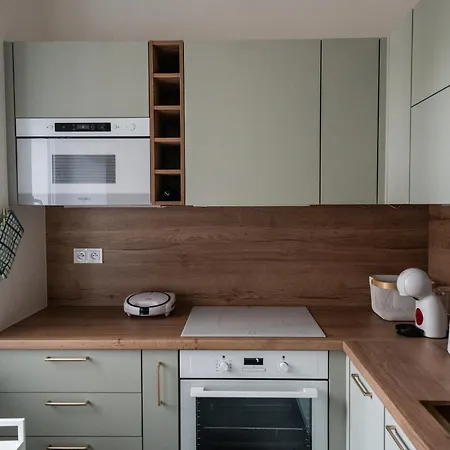 아파트 Designovy S Vyhledem Na Reku