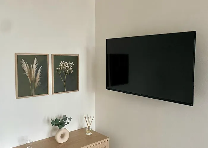 Elegant Riverside With Breathtaking Rock Views Apartmán Praha